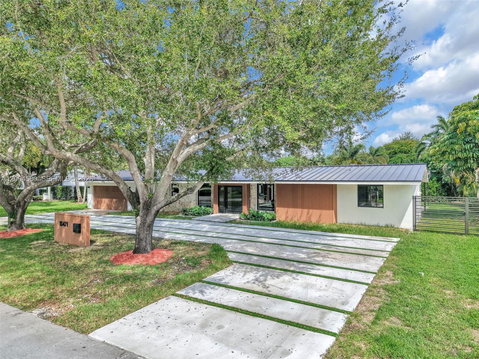 15471 Sw 83rd Avenue Property Photo 1