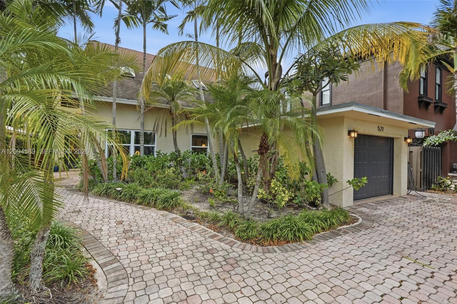 521 N Victoria Park Road Property Photo 1