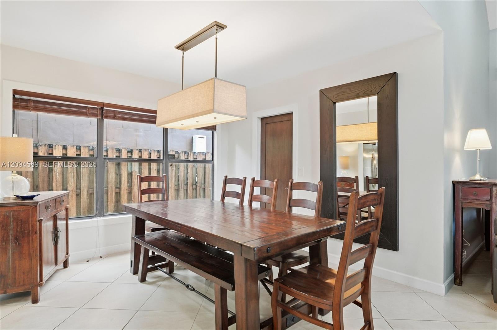 521 N Victoria Park Road Property Photo 3