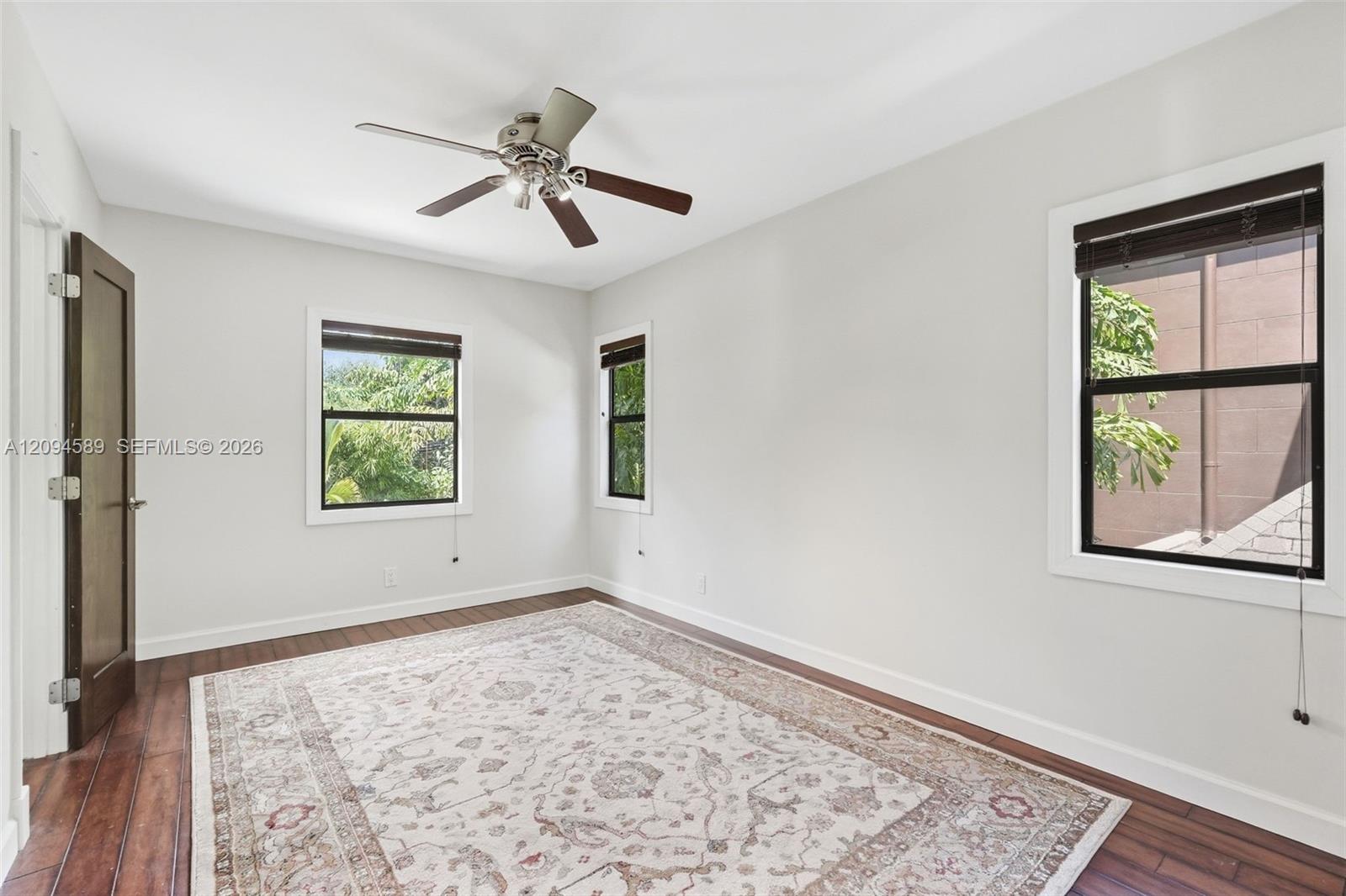 521 N Victoria Park Road Property Photo 12