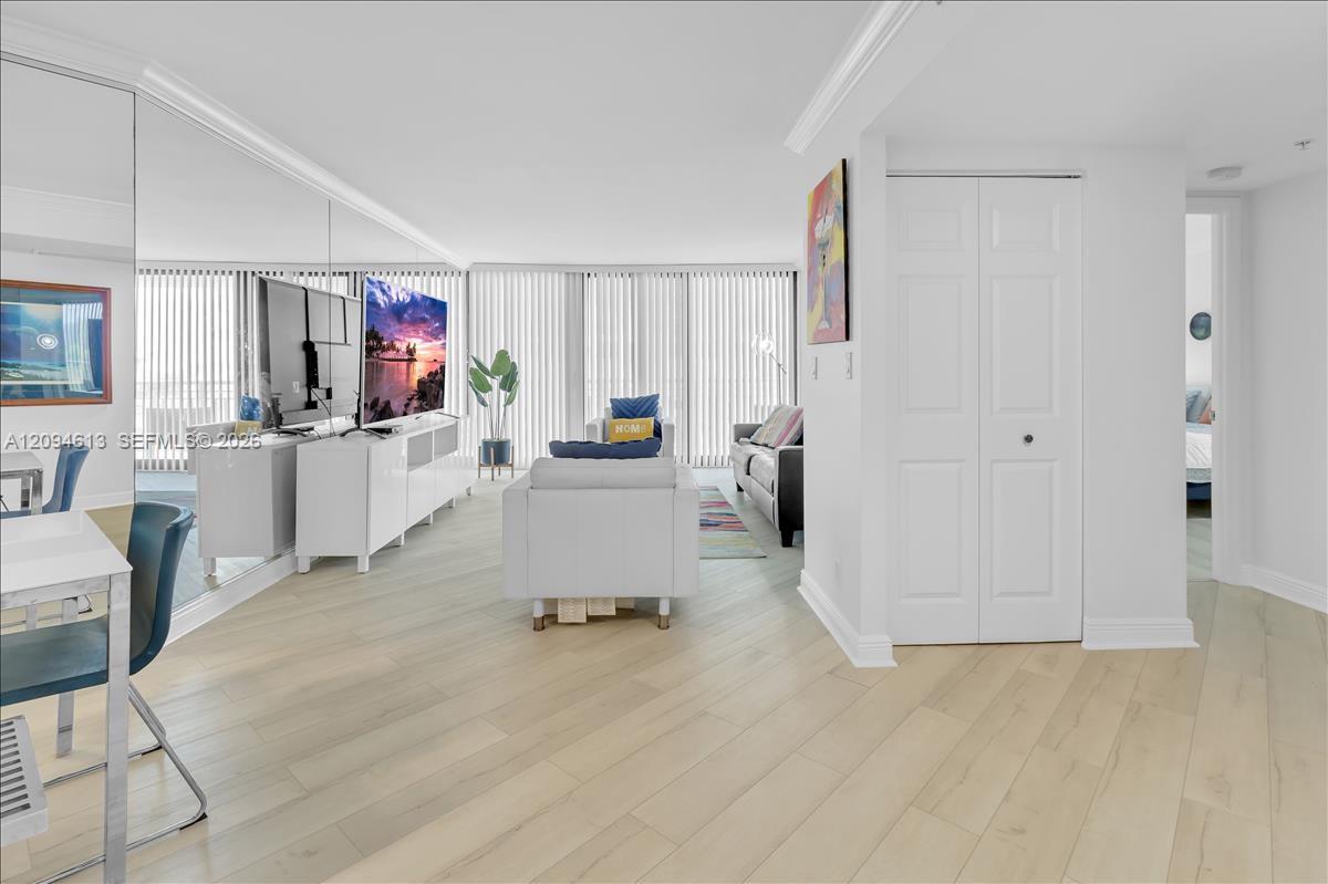 3000 N Ocean Drive 3b Property Photo 7