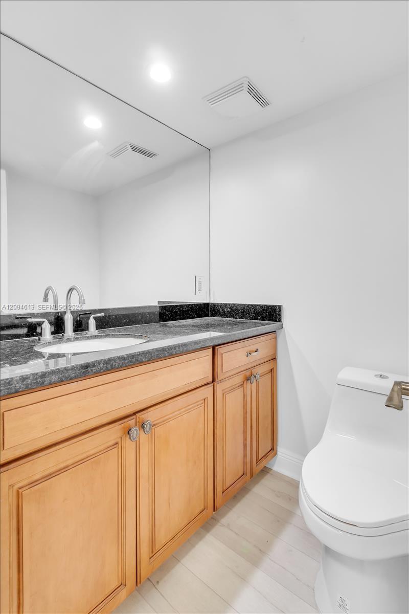 3000 N Ocean Drive 3b Property Photo 10