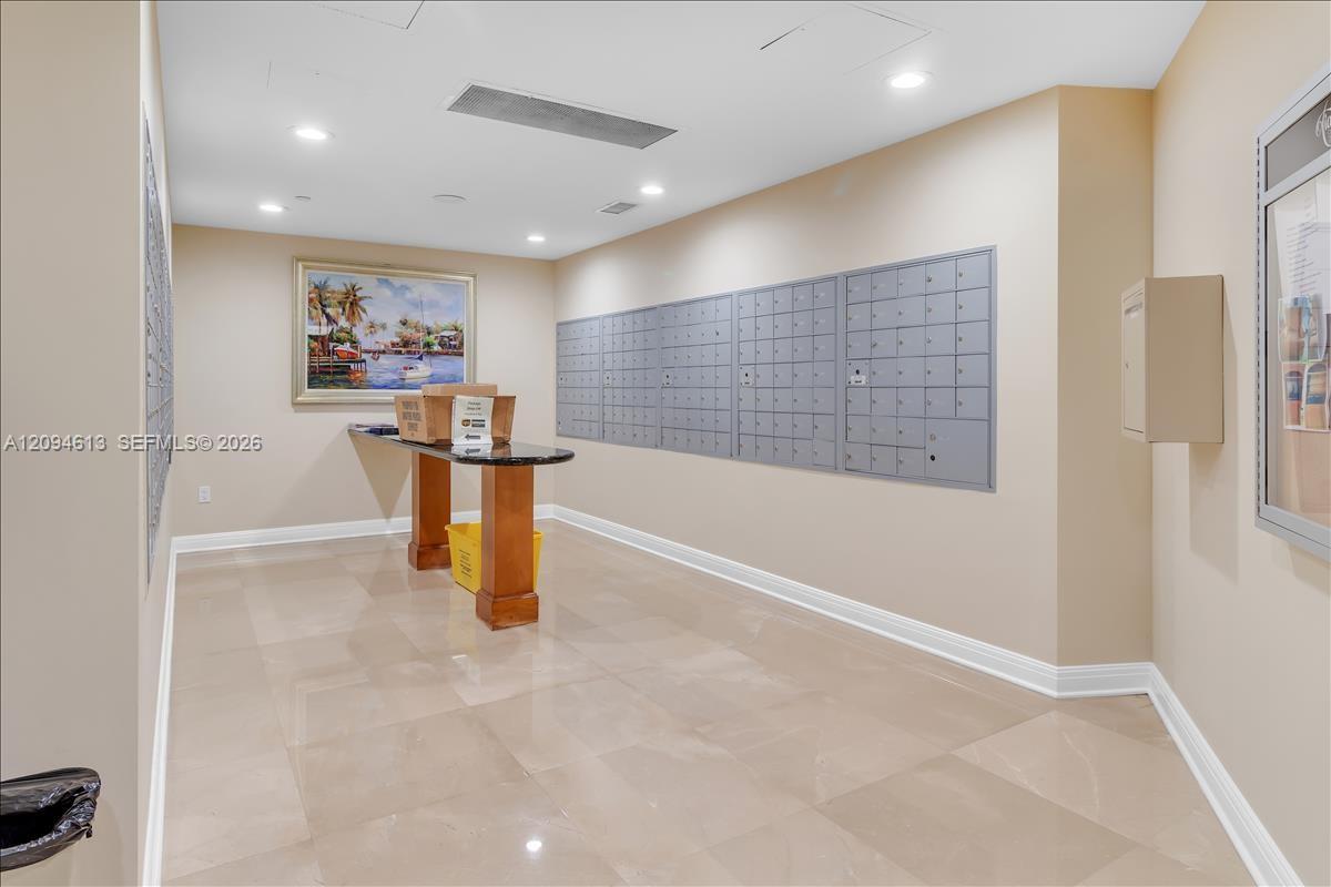 3000 N Ocean Drive 3b Property Photo 27