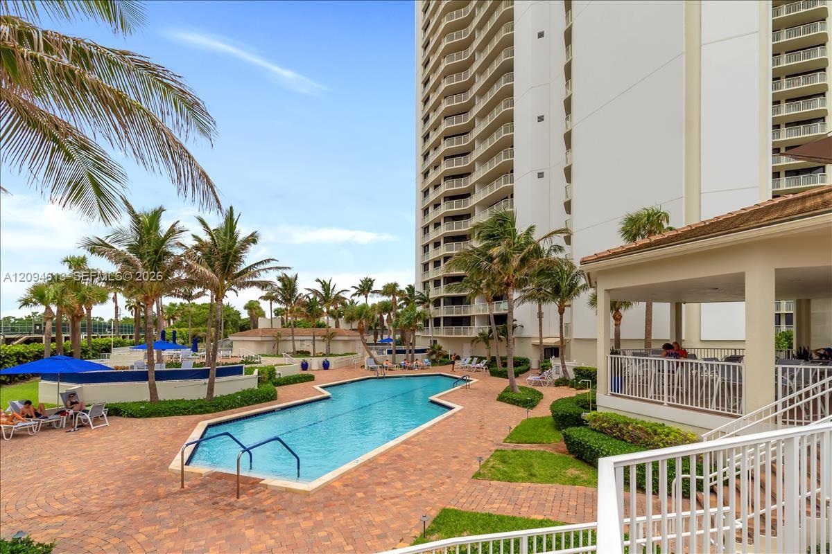 3000 N Ocean Drive 3b Property Photo 32
