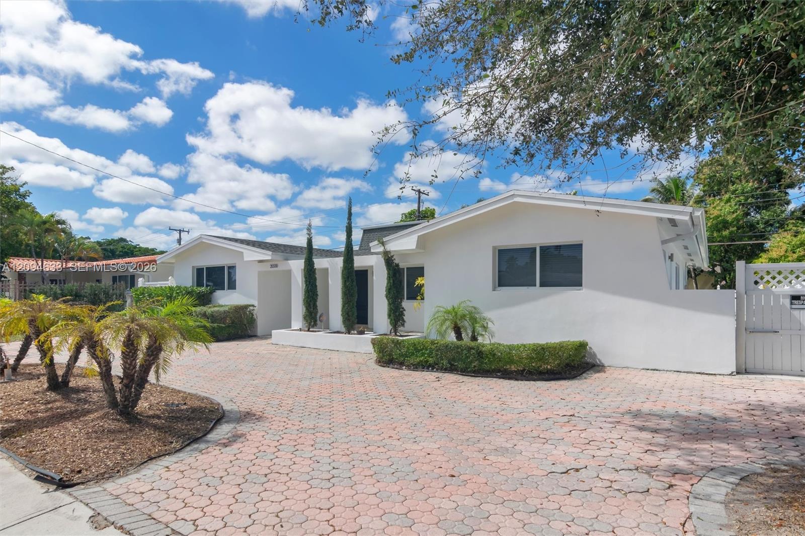 20330 Highland Lakes Boulevard Property Photo 2