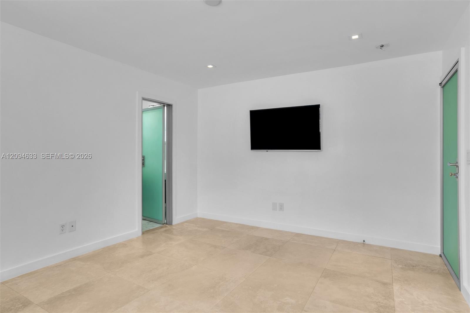 20330 Highland Lakes Boulevard Property Photo 14