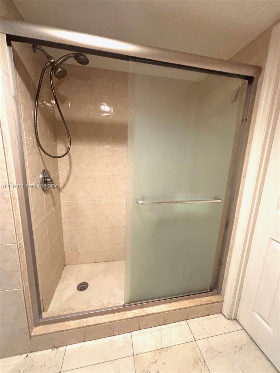 1817 S Ocean Drive 426 Property Photo 11