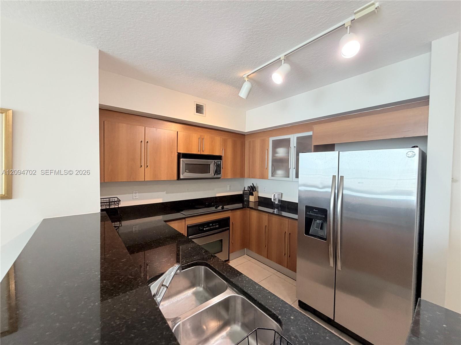 325 S Biscayne Boulevard 3015 Property Photo 8