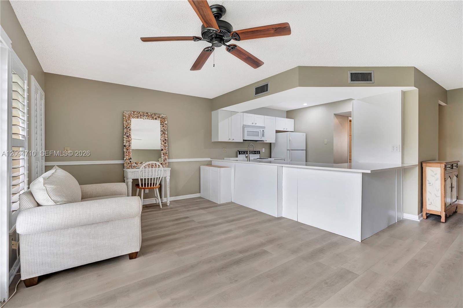1605 S Us Highway 1 201v5 Property Photo 7