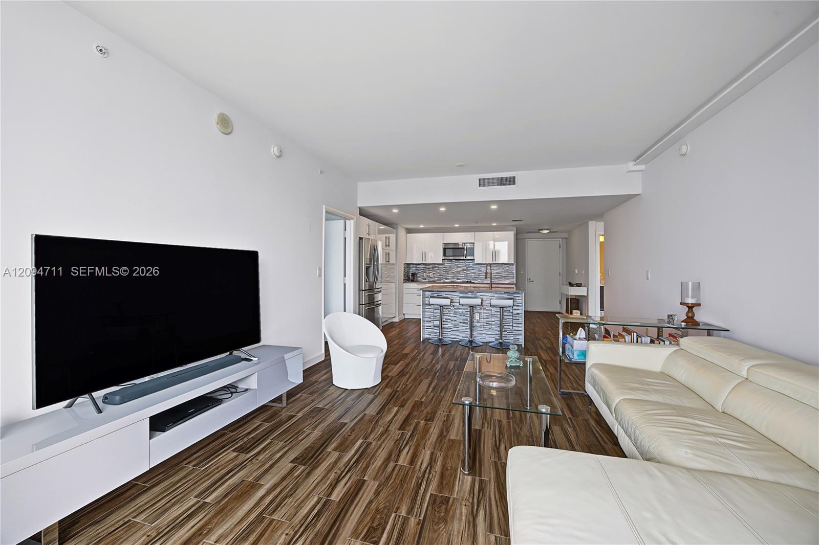 1900 N Bayshore Drive 3604 Property Photo 6