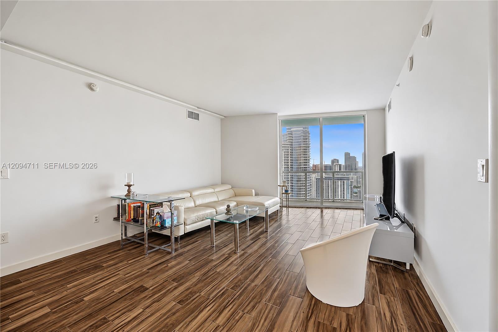 1900 N Bayshore Drive 3604 Property Photo 8