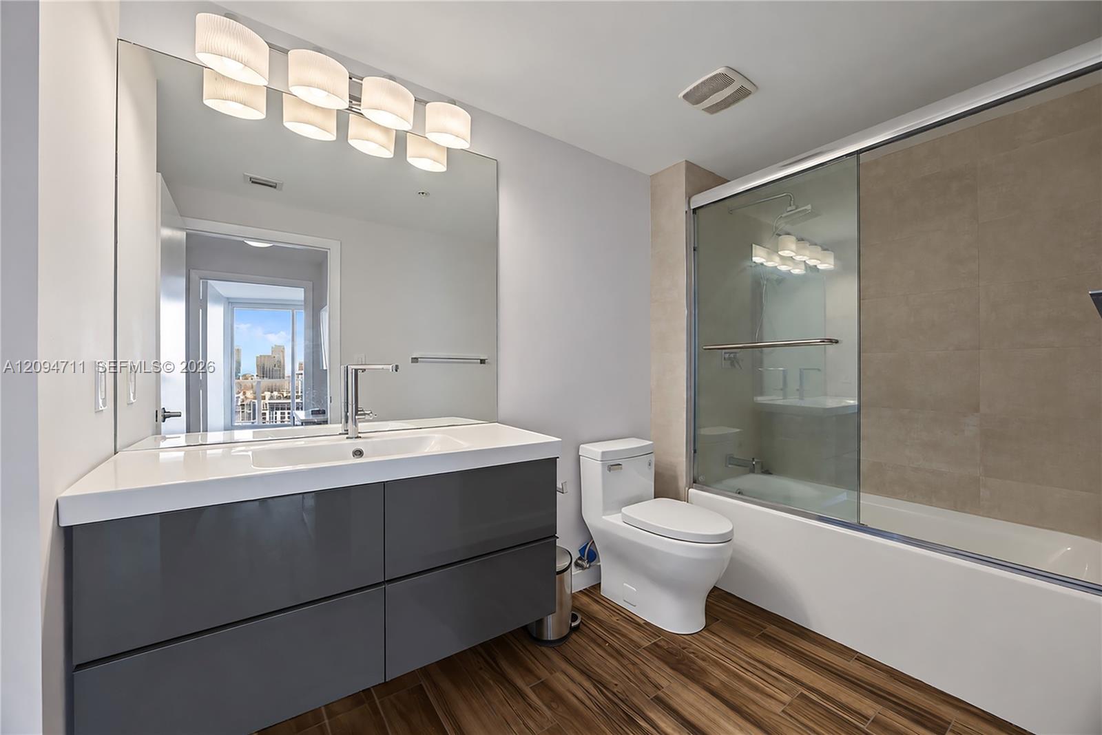 1900 N Bayshore Drive 3604 Property Photo 20