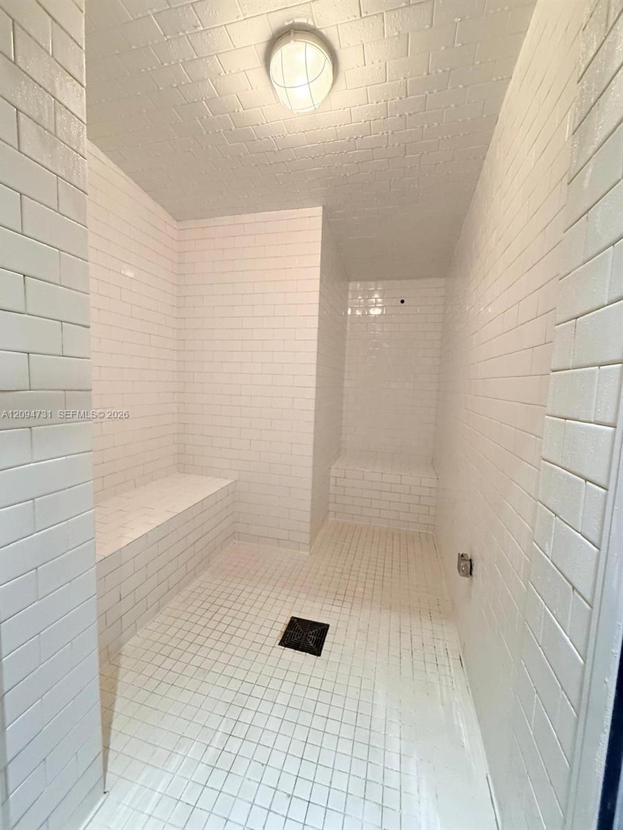 1300 Brickell Bay Drive 1904 Property Photo 34