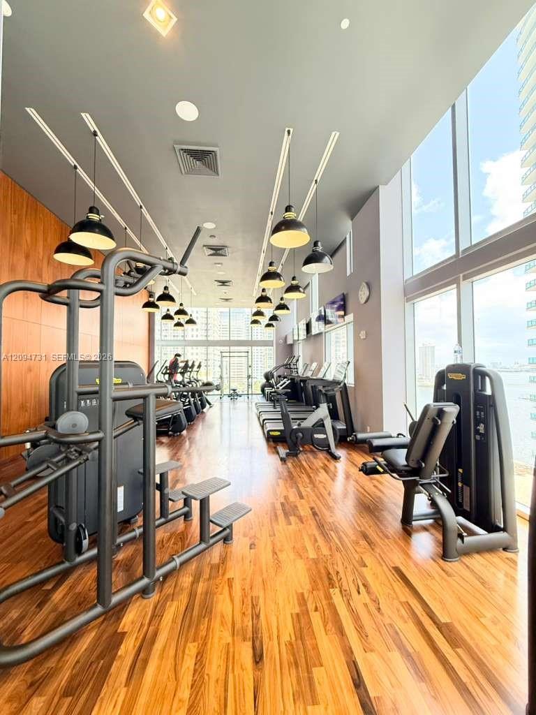 1300 Brickell Bay Drive 1904 Property Photo 41