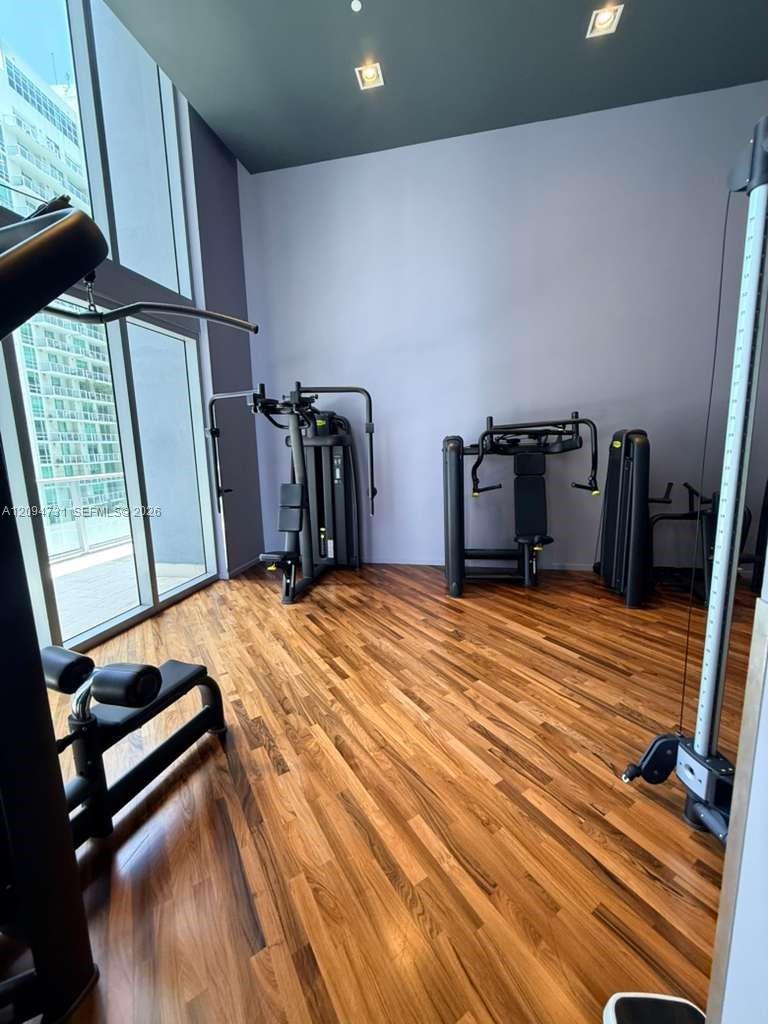 1300 Brickell Bay Drive 1904 Property Photo 42