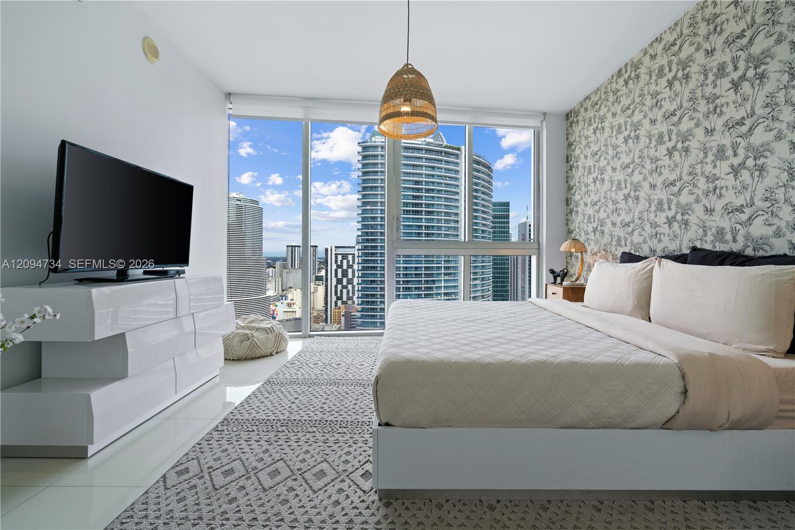 485 Brickell Avenue 3904 Property Photo 7