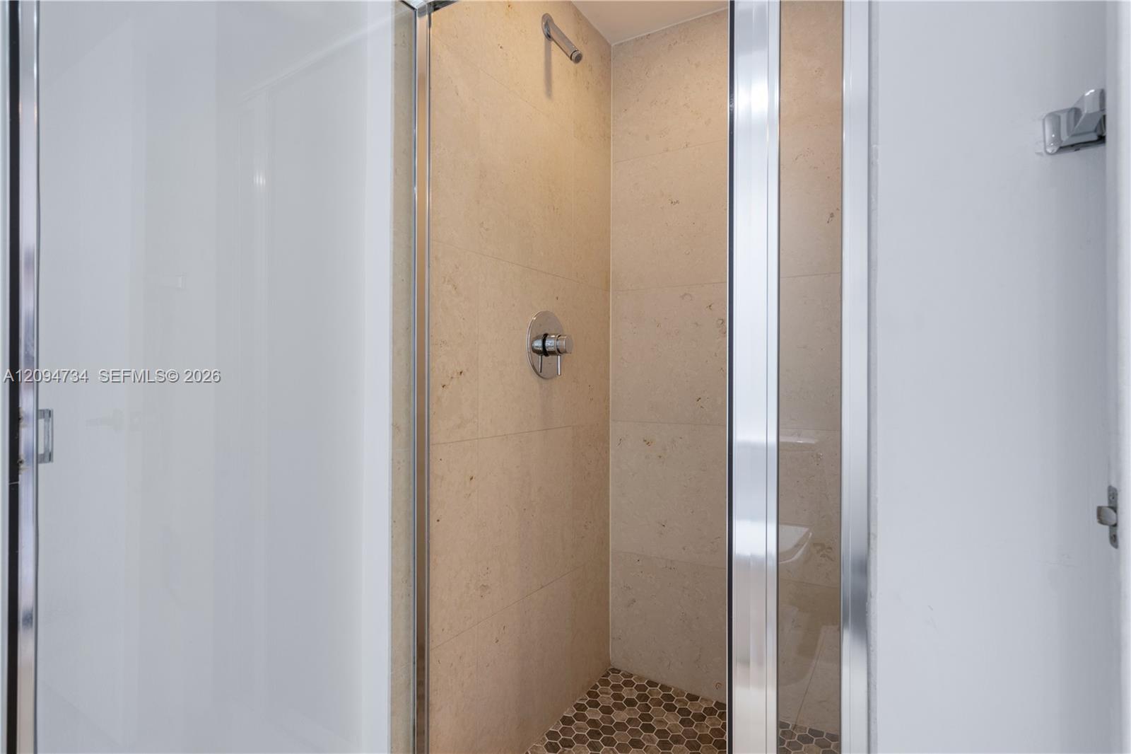 485 Brickell Avenue 3904 Property Photo 19