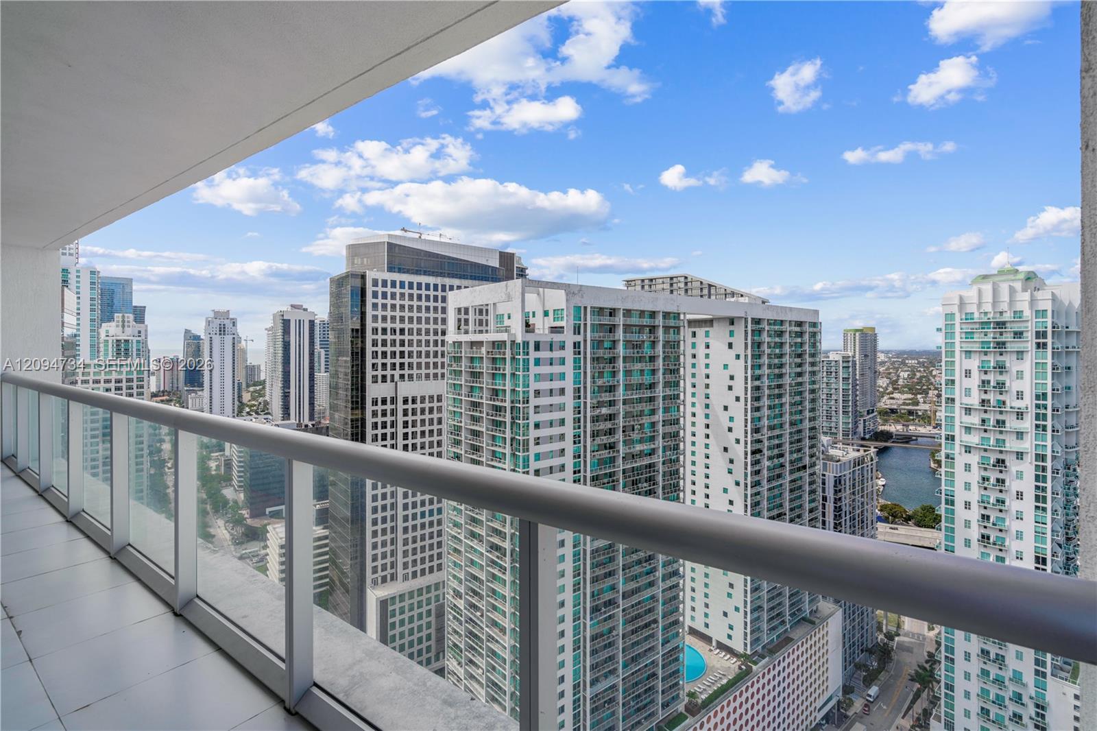 485 Brickell Avenue 3904 Property Photo 20