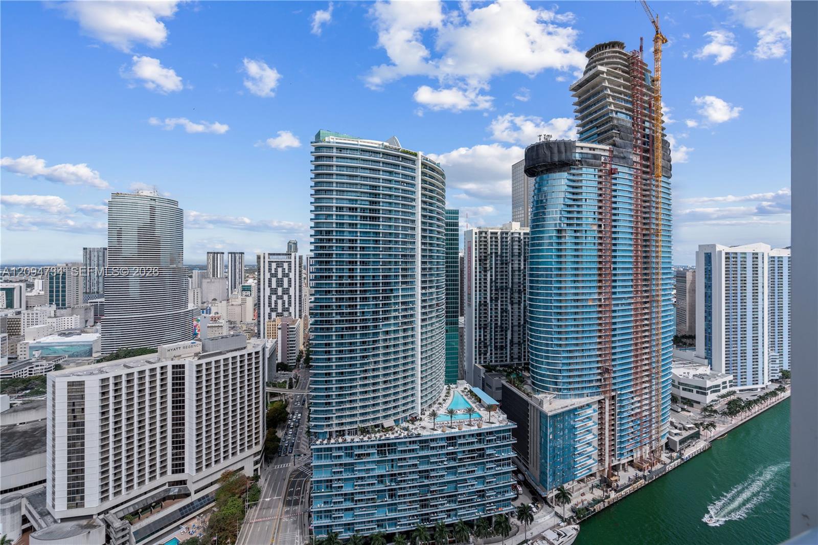485 Brickell Avenue 3904 Property Photo 21