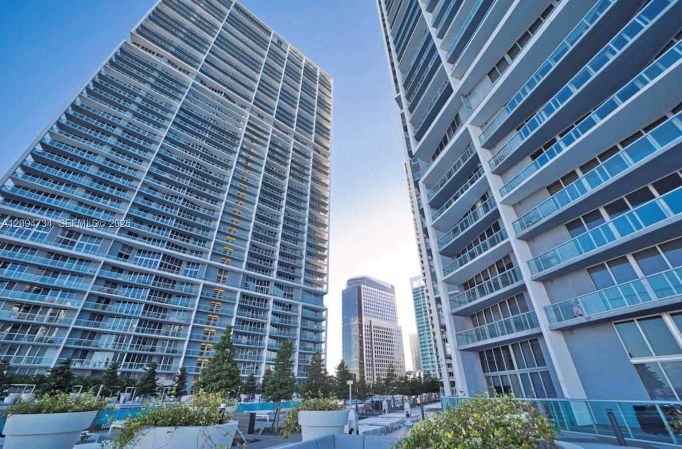 485 Brickell Avenue 3904 Property Photo 24