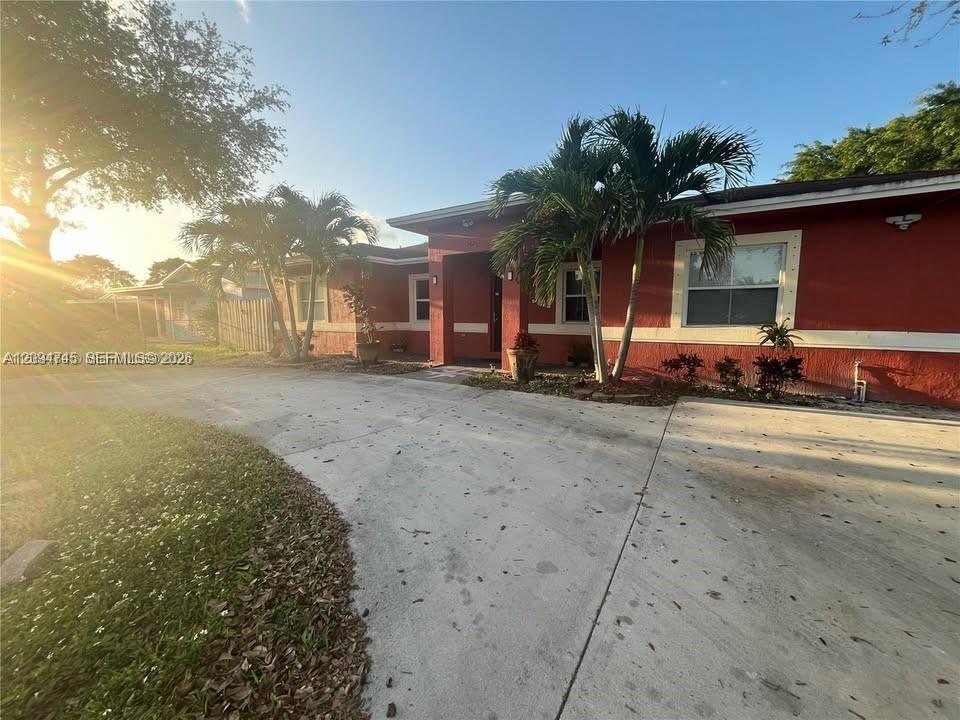 3421 Sw 12th Court A Property Photo 2