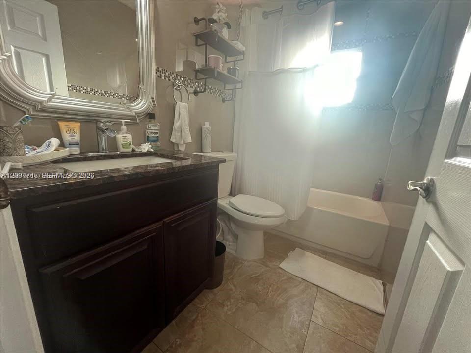 3421 Sw 12th Court A Property Photo 14