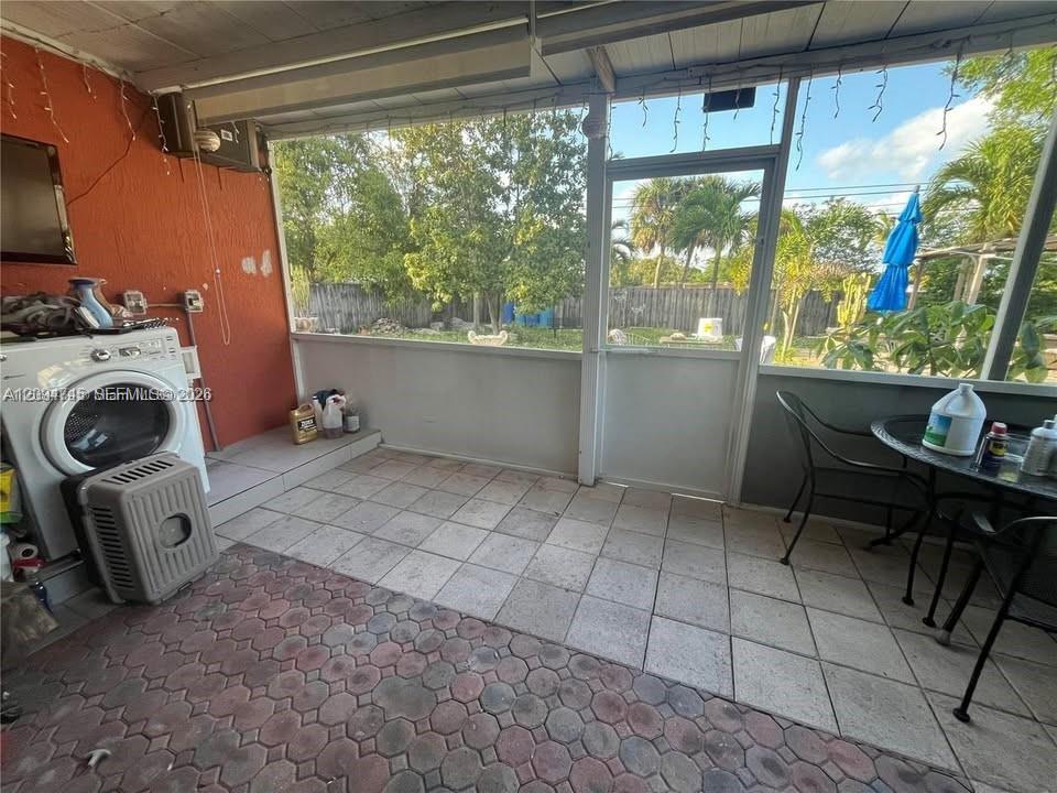 3421 Sw 12th Court A Property Photo 15
