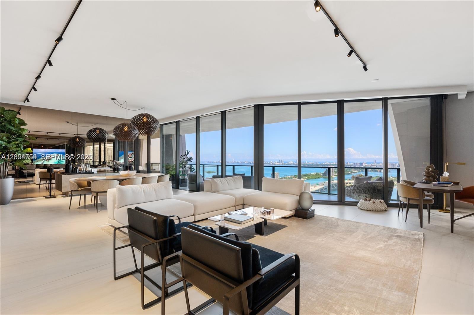 1000 Biscayne Boulevard 3502 Property Photo 2