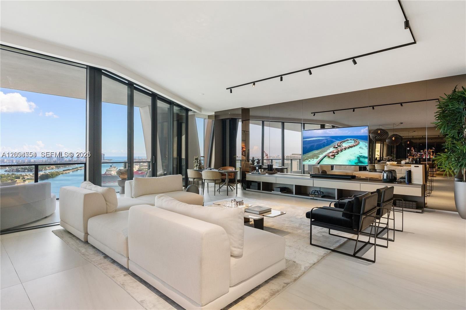 1000 Biscayne Boulevard 3502 Property Photo 3