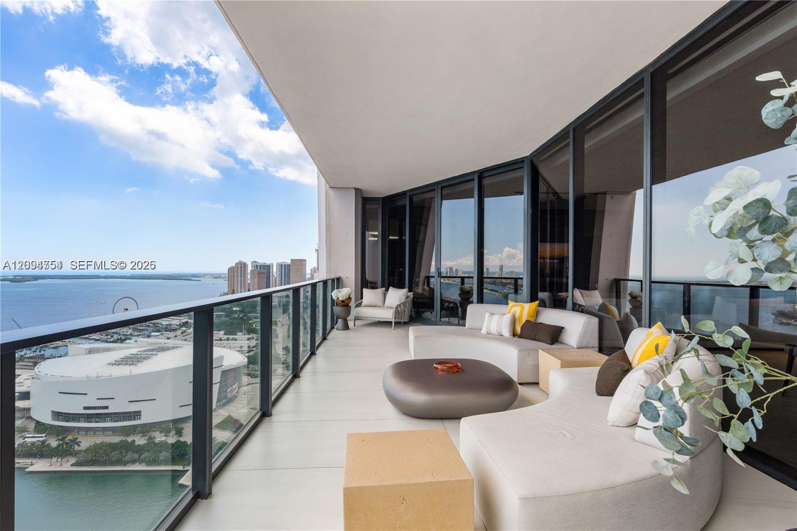 1000 Biscayne Boulevard 3502 Property Photo 12