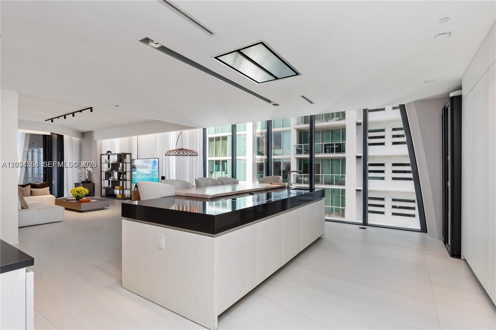 1000 Biscayne Boulevard 3502 Property Photo 15