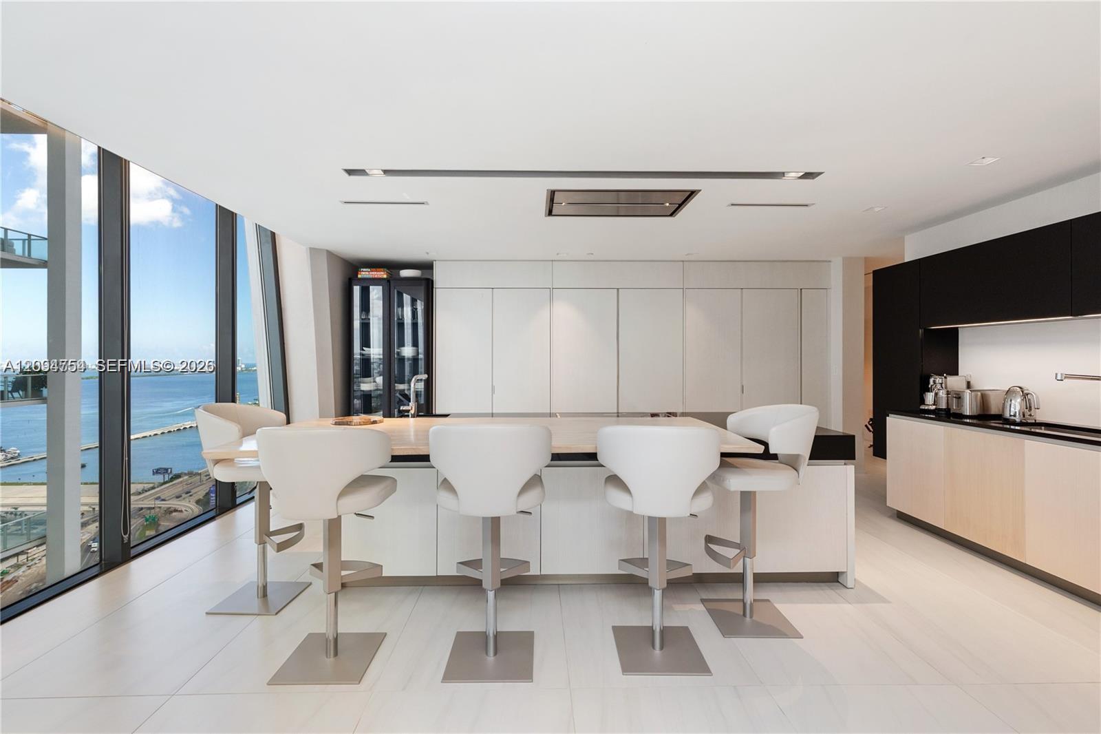 1000 Biscayne Boulevard 3502 Property Photo 17
