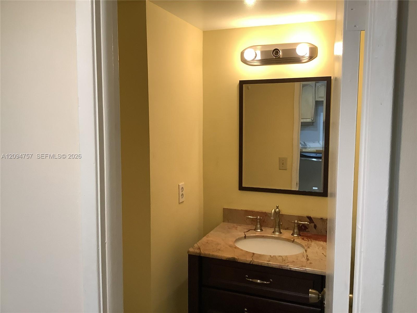 2801 Ne 183rd Street 111w Property Photo 7