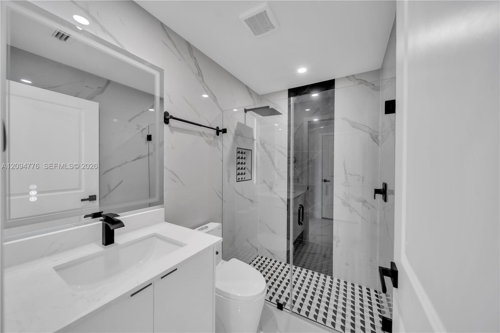 728 Glacier Avenue Property Photo 14