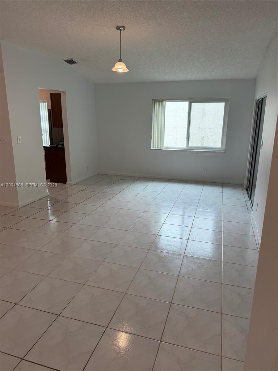 33 Bentwater Circle Property Photo 6