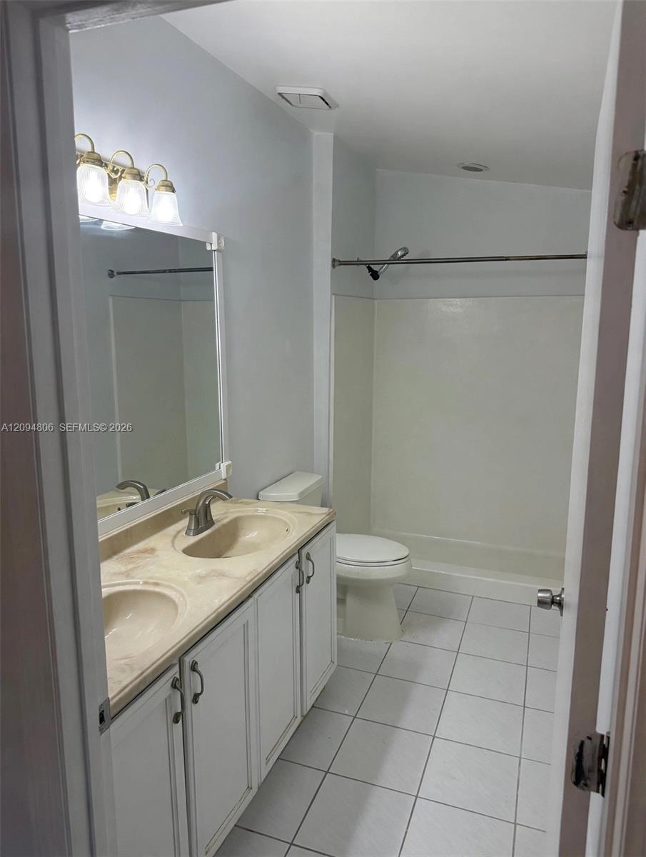 33 Bentwater Circle Property Photo 10