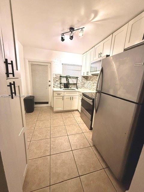 1150 Sw 26th Avenue 1-2 Property Photo 4