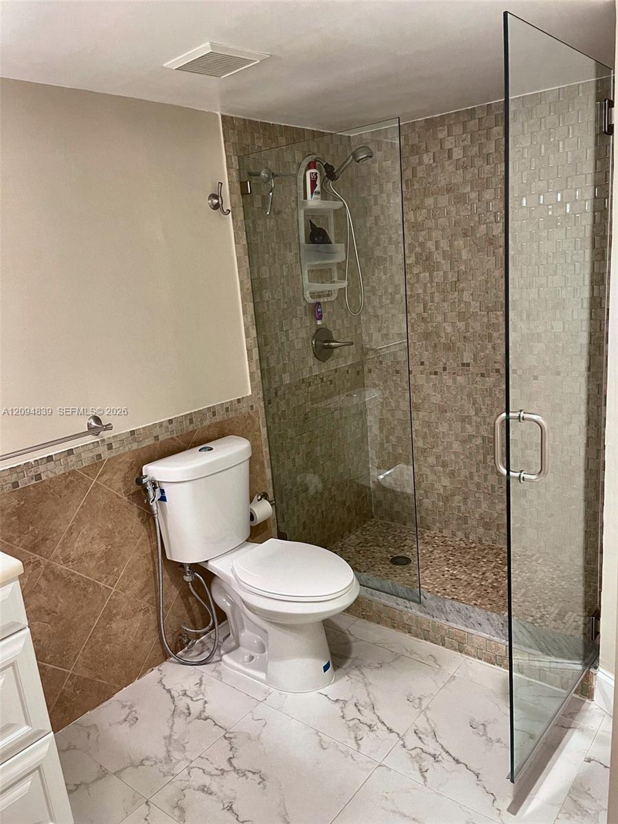 3500 Mystic Pointe Drive 3002 Property Photo 19