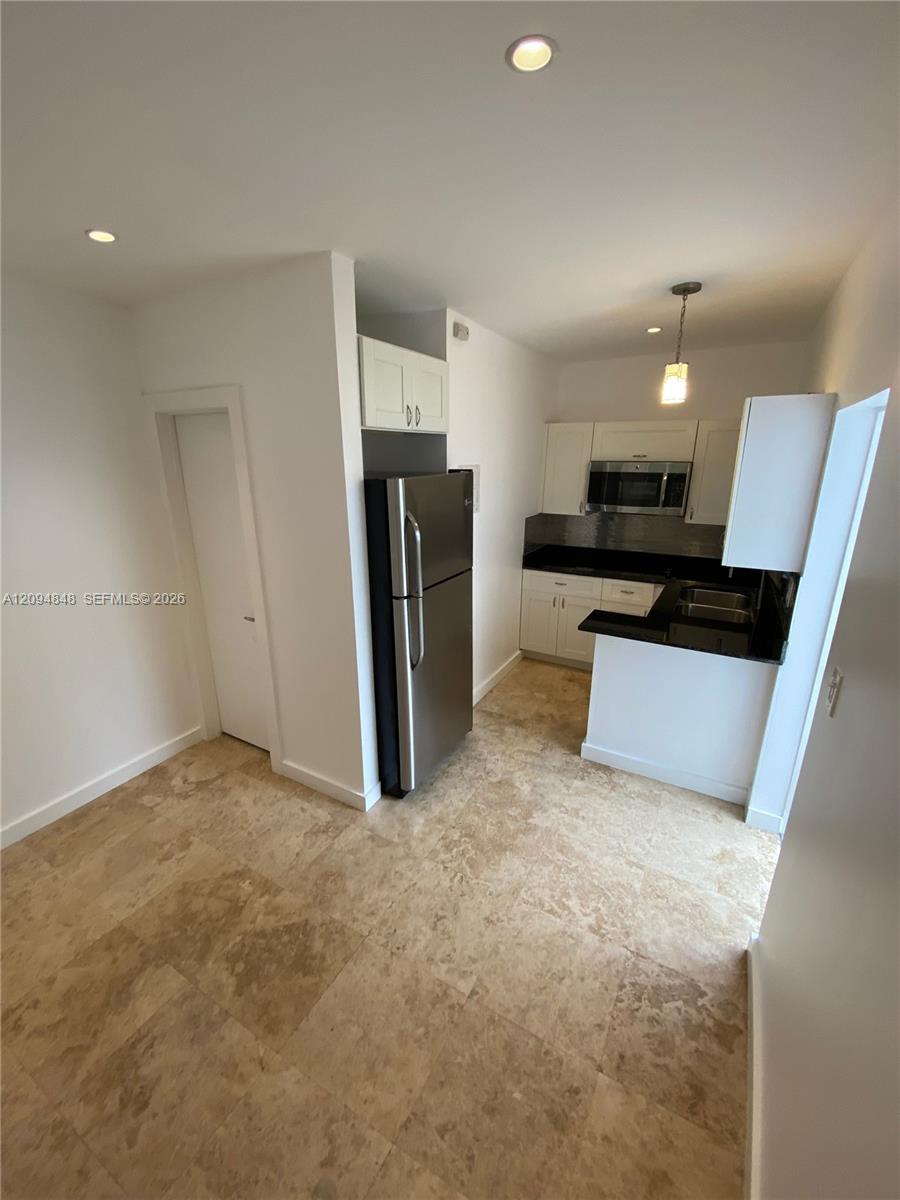905 Se 2nd Court Re Property Photo 5