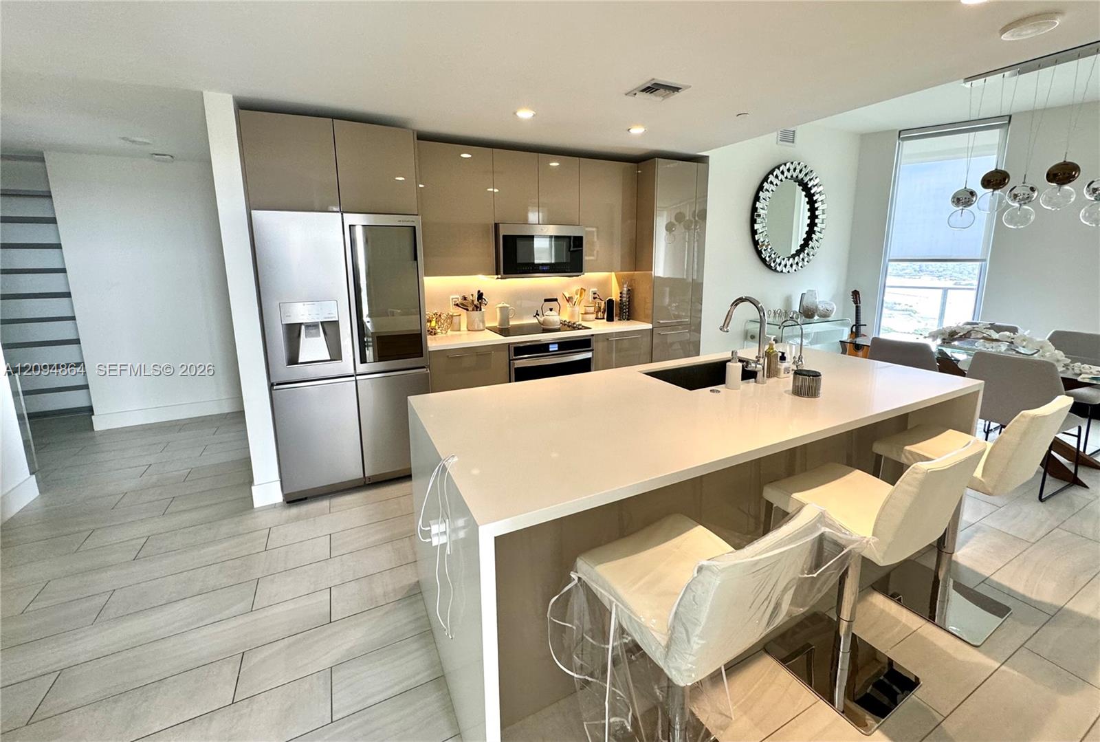 2000 Metropica Way 2109 Property Photo 2