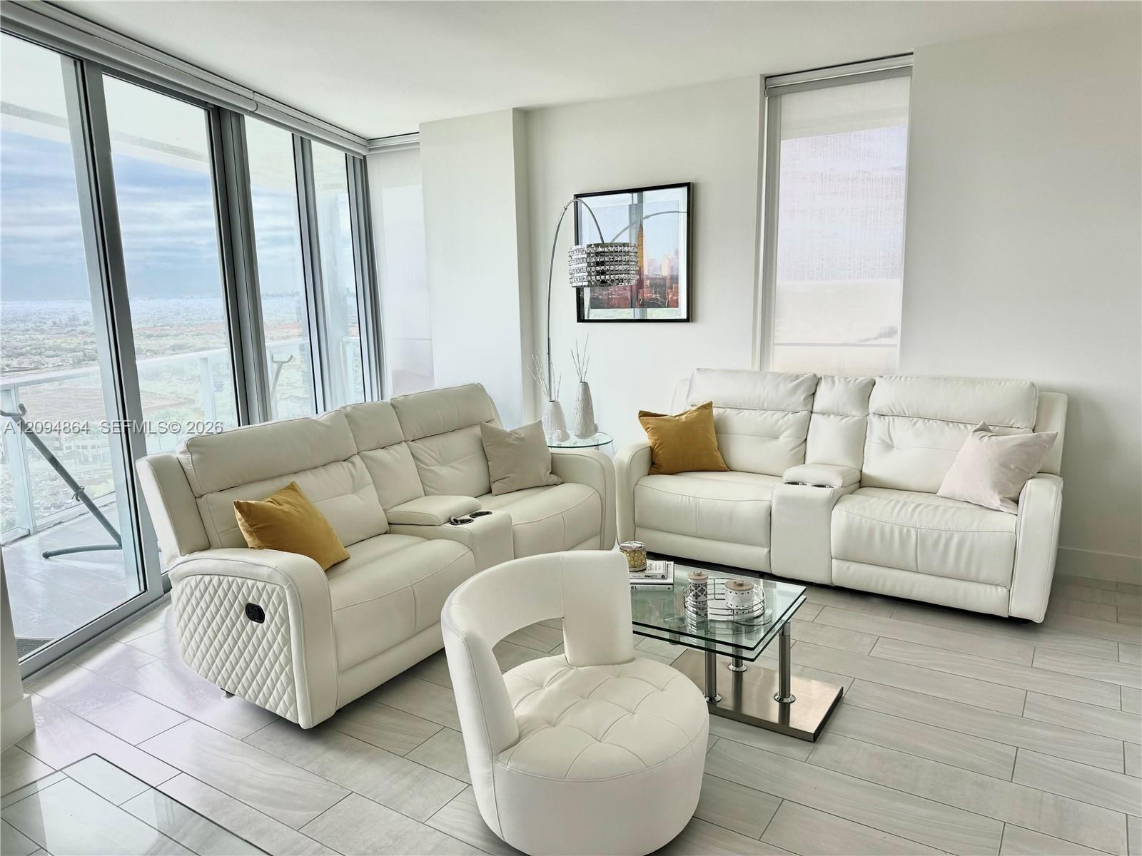2000 Metropica Way 2109 Property Photo 4
