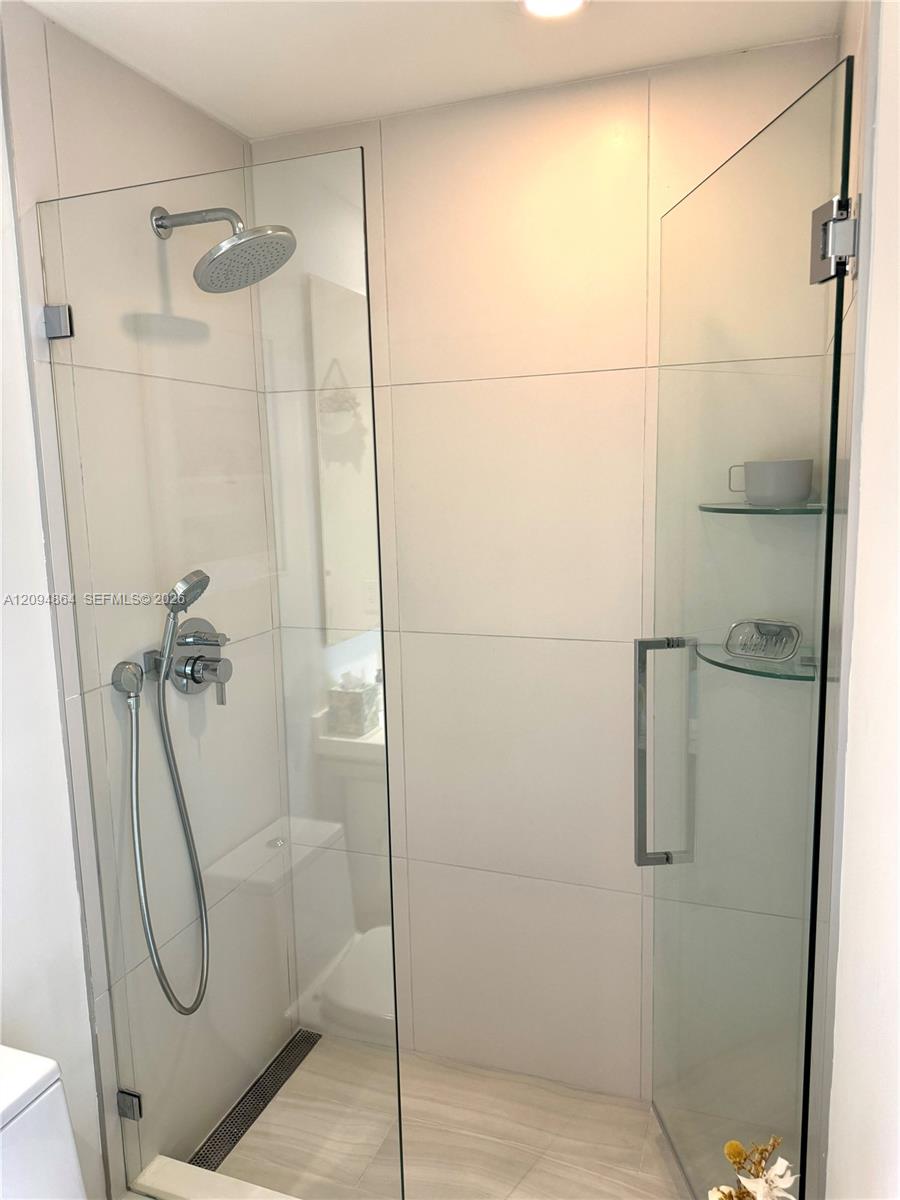 2000 Metropica Way 2109 Property Photo 9
