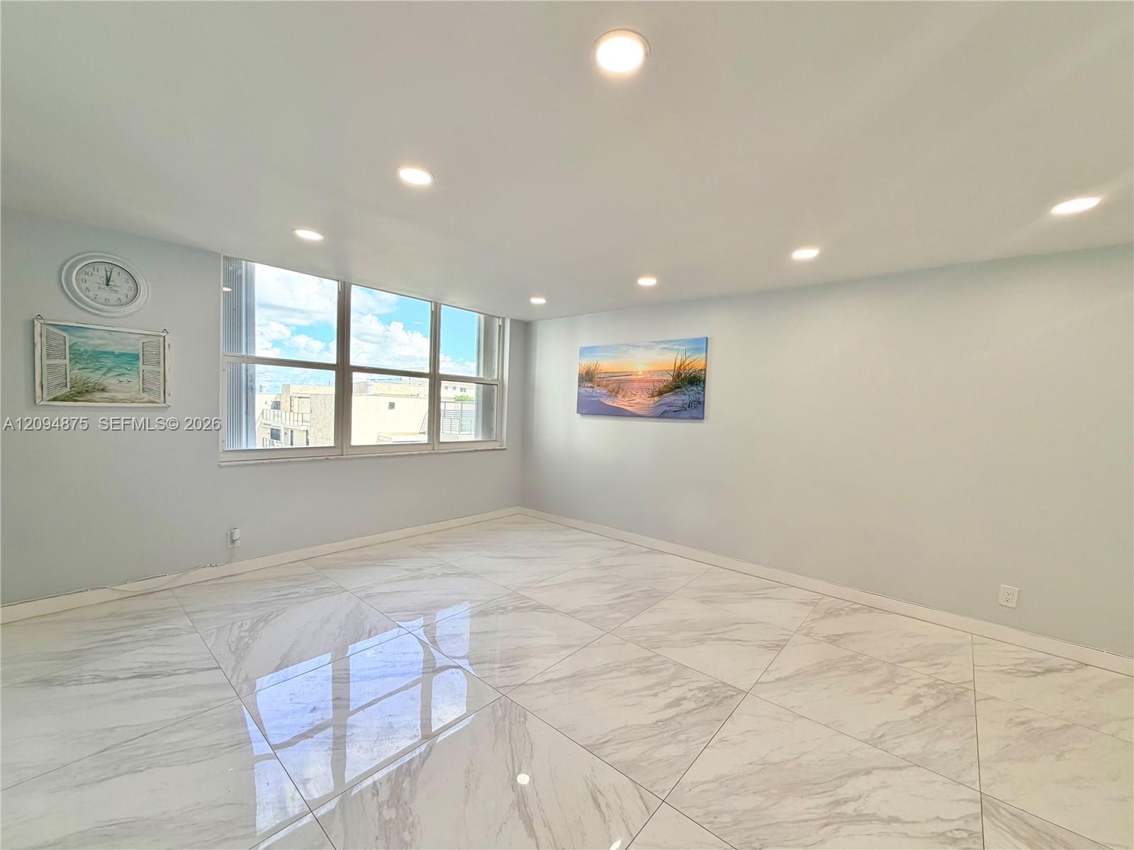 2201 S Ocean Drive 605 Property Photo 7