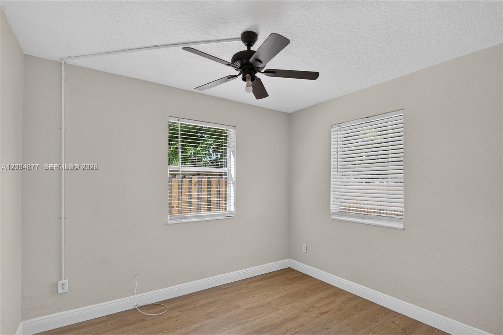 5197 Ne 14th Avenue Property Photo 14