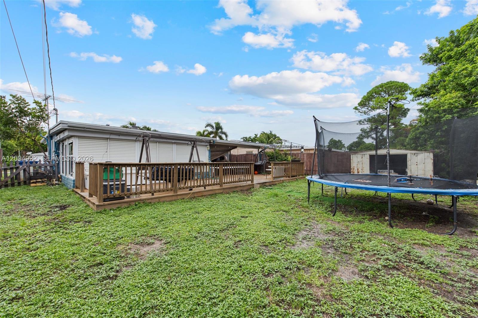 230 Nw 52nd Street Property Photo 16