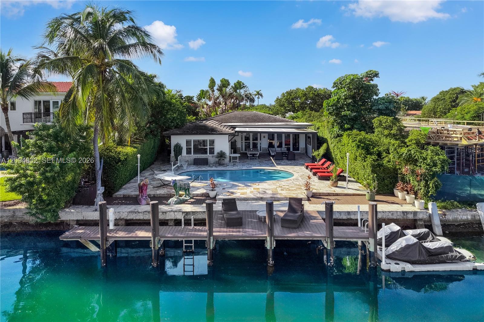 435 N Shore Drive Property Photo 1