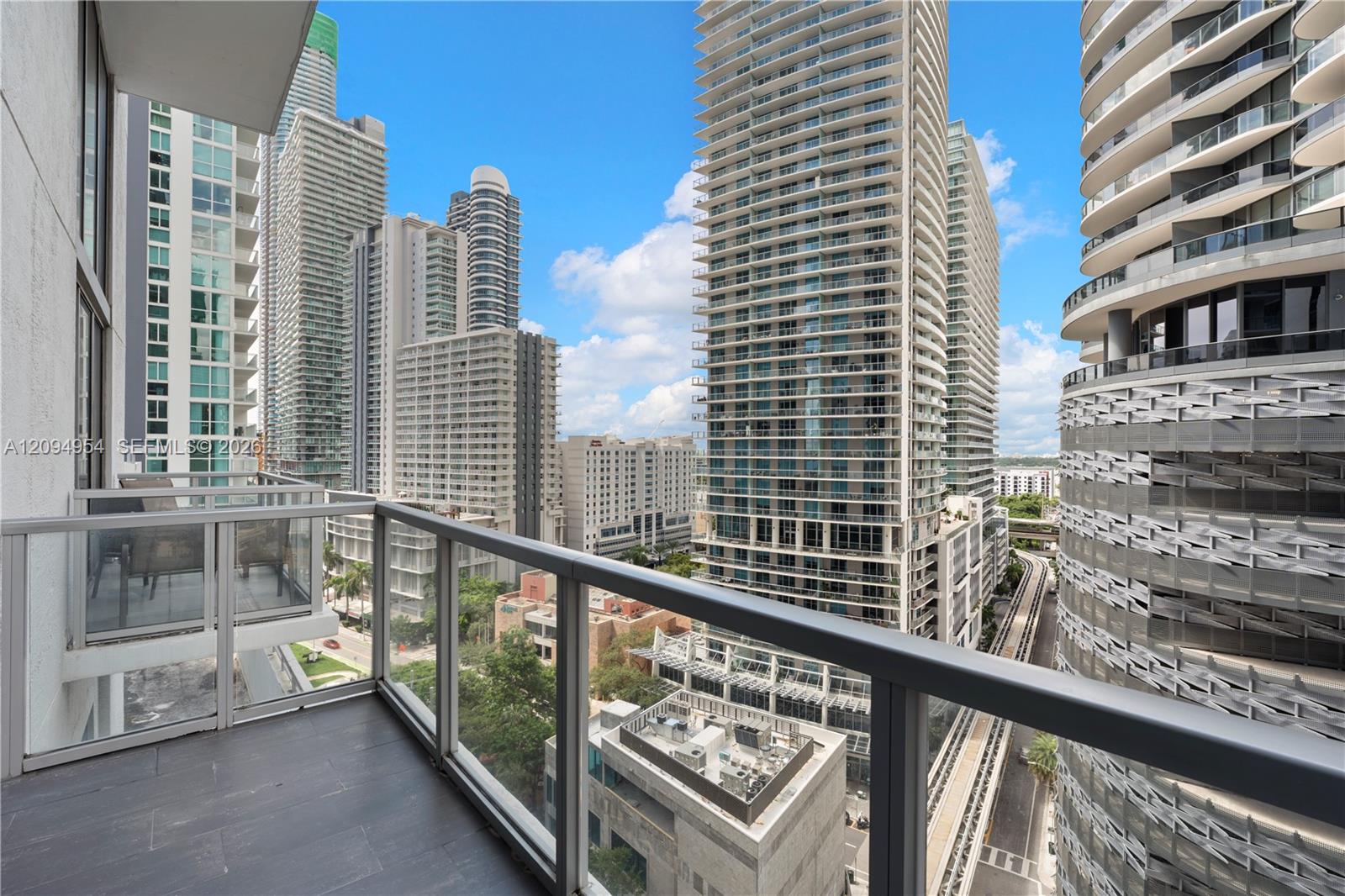 1050 Brickell Avenue 1418 Property Photo 1