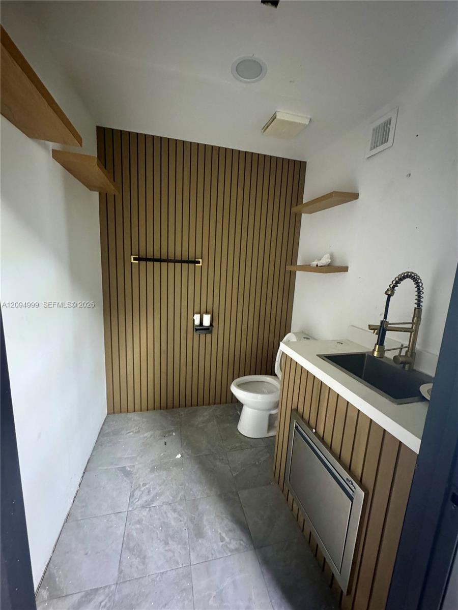 8450 Nw 30th Terrace 8450 Property Photo 5
