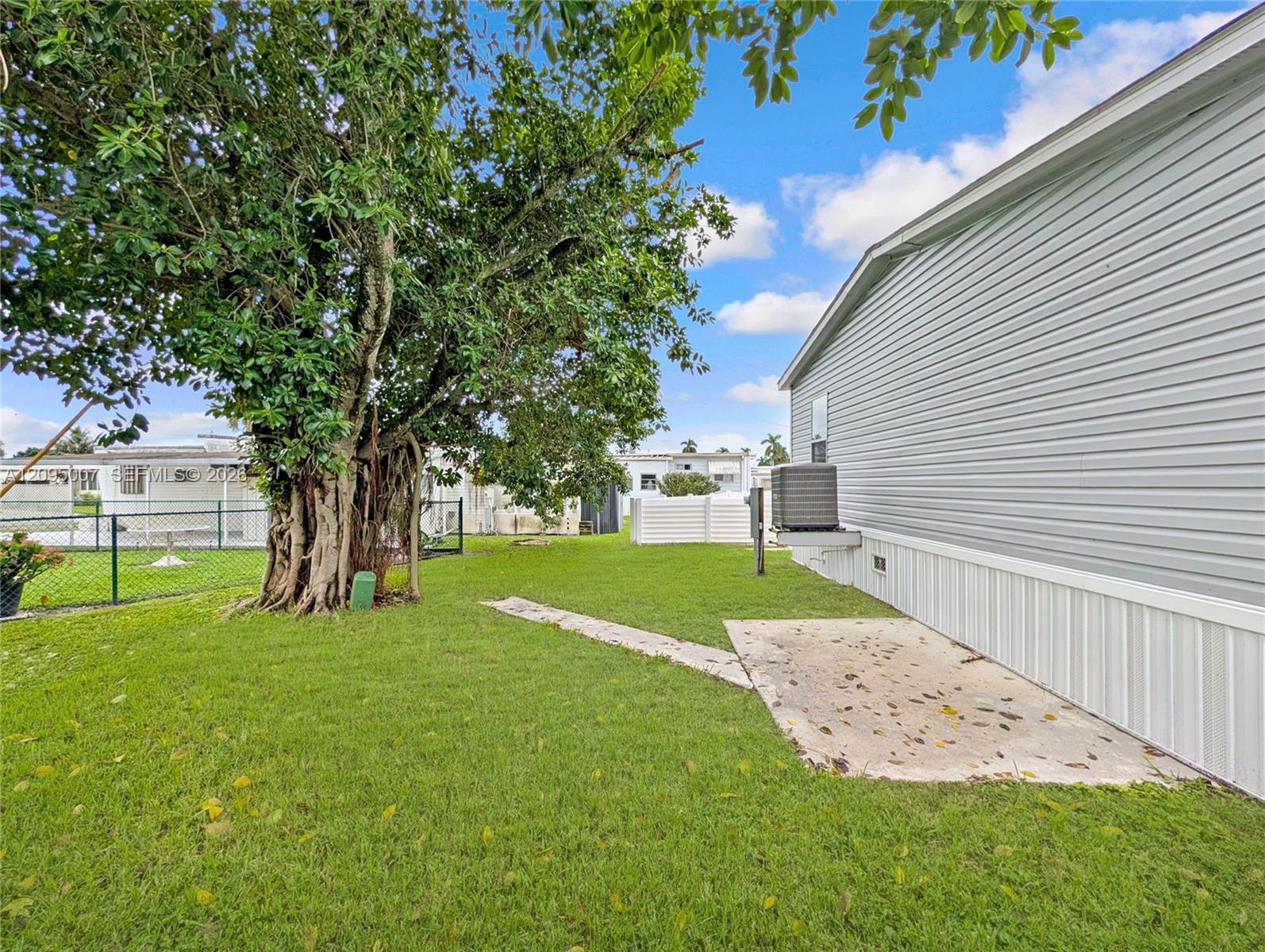 1910 Sw 85th Lane Property Photo 29
