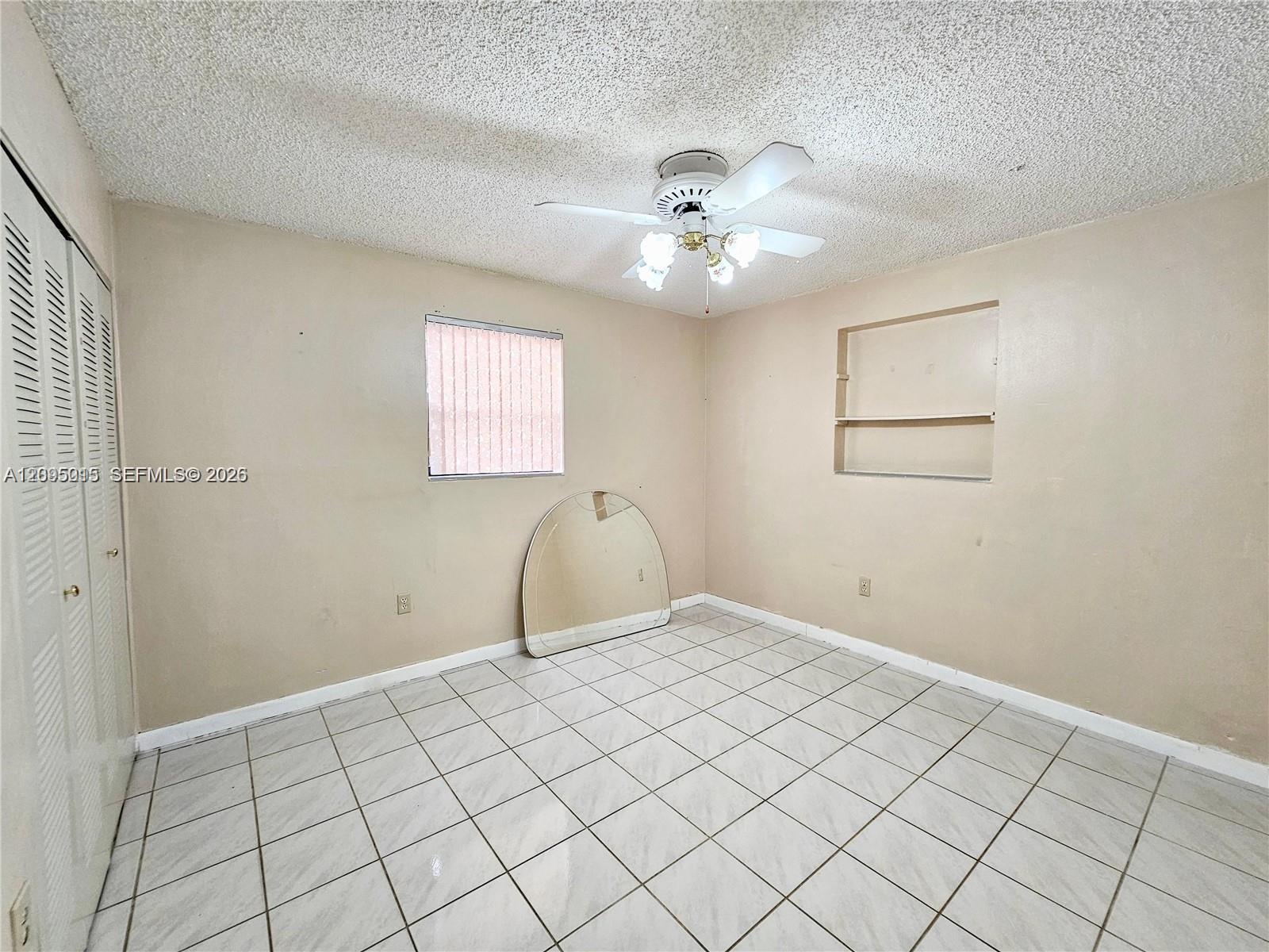 4596 E 8th Court Property Photo 9